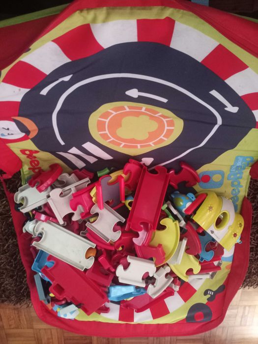 Pista de carrinhos BEEP BEEP da Imaginarium