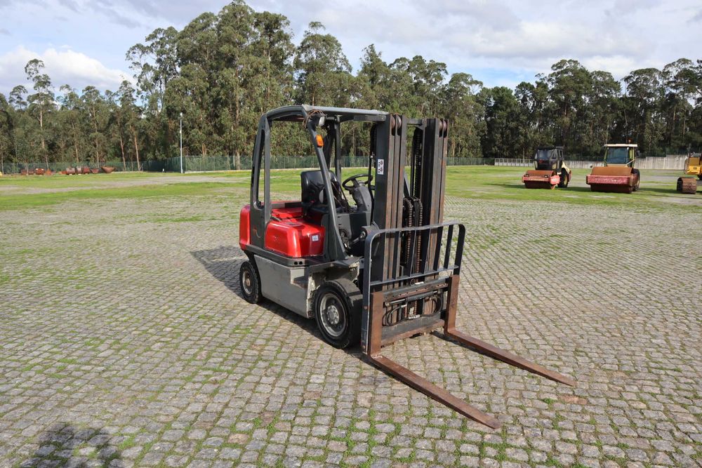 2012 Nissan Y1D2A25Q 2500 kg Empilhador Diesel