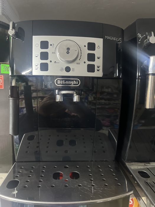 Кавомашина Delonghi MagnificaS
