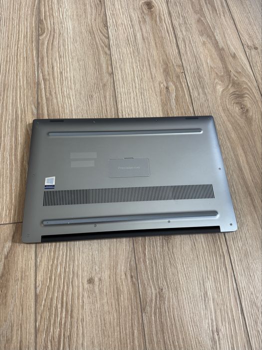 Laptop DELL Precision 5540 Nowa bateria, 4K UHD Dotyk, Windows 11 PRO, i7-9750H, 32GB RAM, 512 GB SSD, NVIDIA Quadro T1000