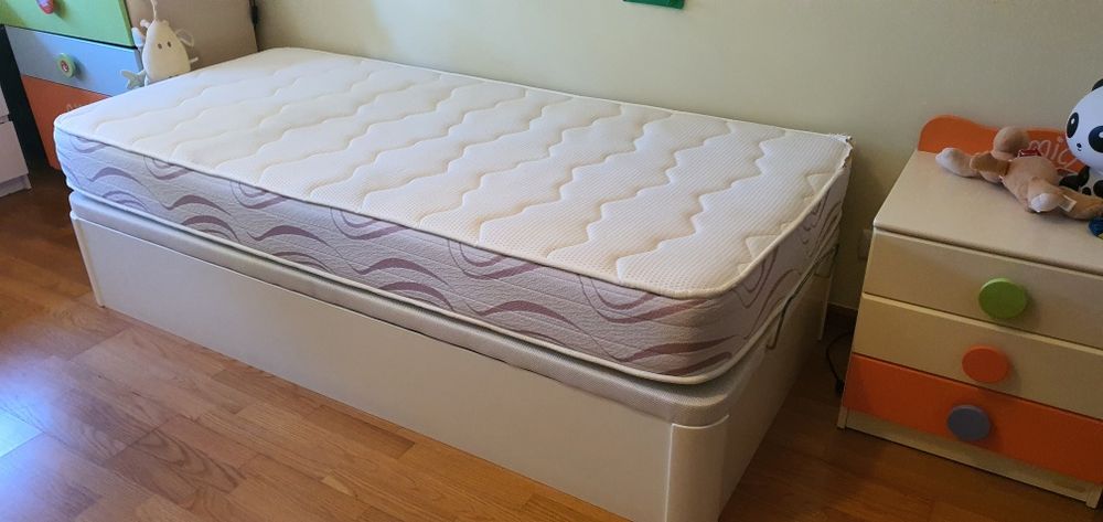 Mobilia de quarto criança em excelente estado Mikuna