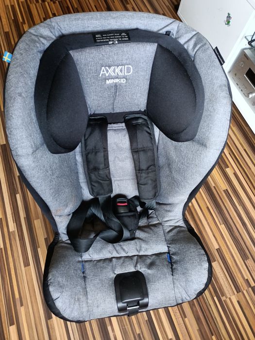 Fotelik RWF Axkid minikid 9-25 kg