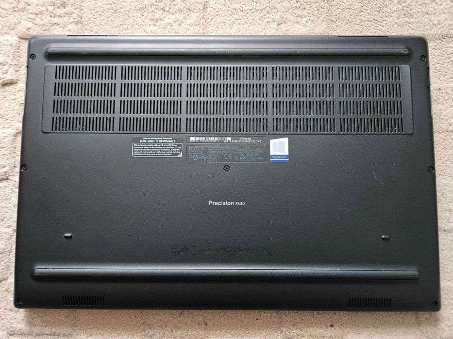 Ноутбук Dell Precision 7530 FHD 256/16GB I7 8750H Quadro P1000 4GB