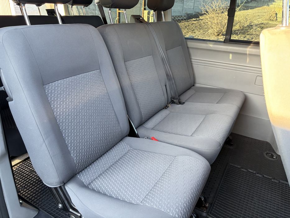 Авто Volkswagen Caravelle 2011 рік 2.0 Газ/Бенз