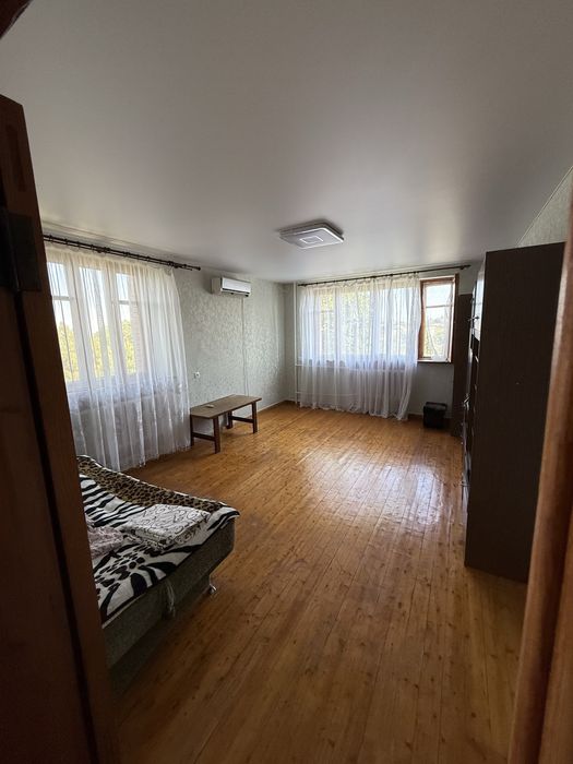 Продам житловий будинок в місті Глобине. Торг.