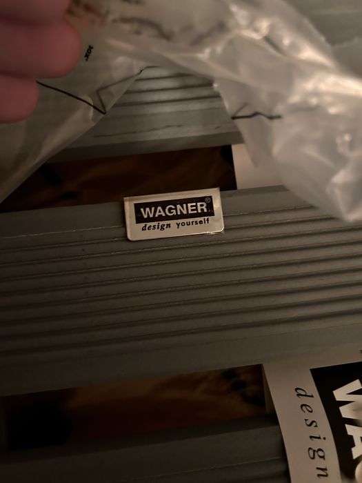 Podstawka drewniana na kółkach WAGNER