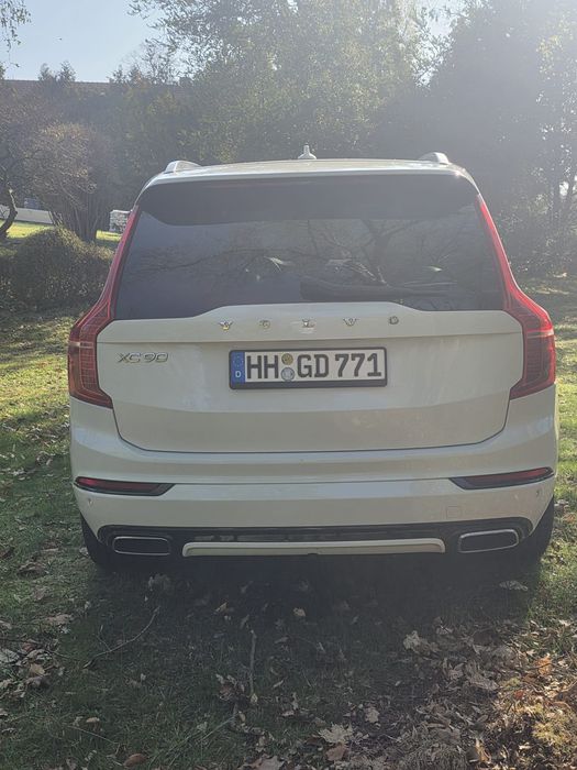 Sprzedam Volvo XC90, rok 2016 – uszkodzony silnik