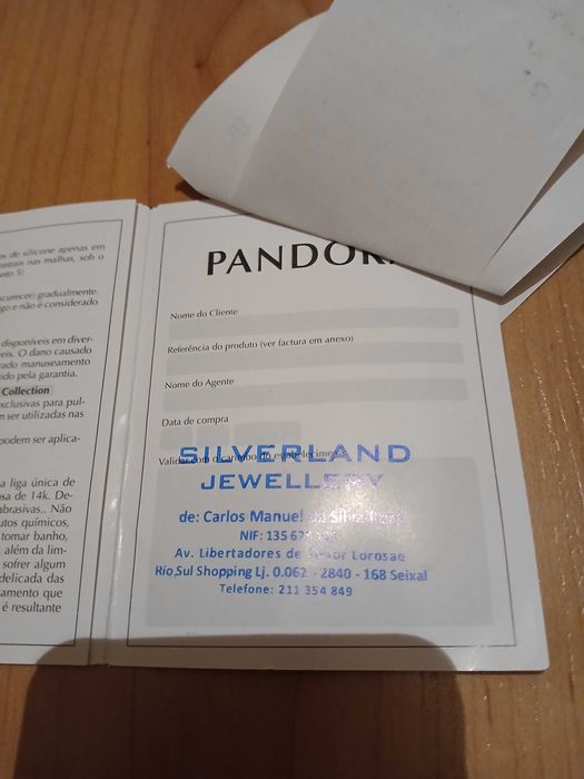 Brincos Pandora com pedente