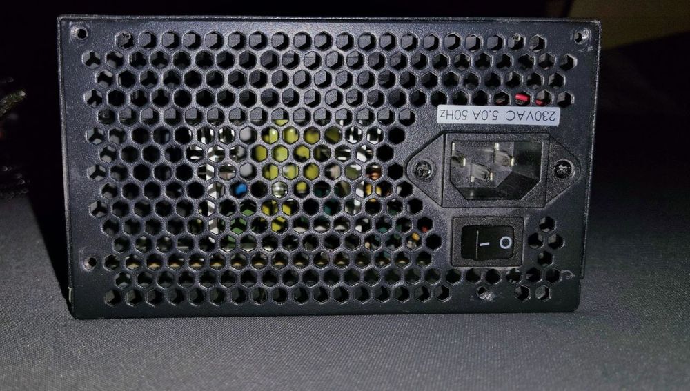 Материнська плата з процесором та ОЗУ