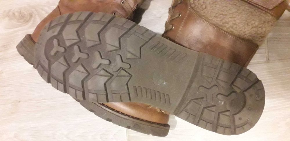 Wyższe traperki / kozaki damskie. Rozmiar 36.