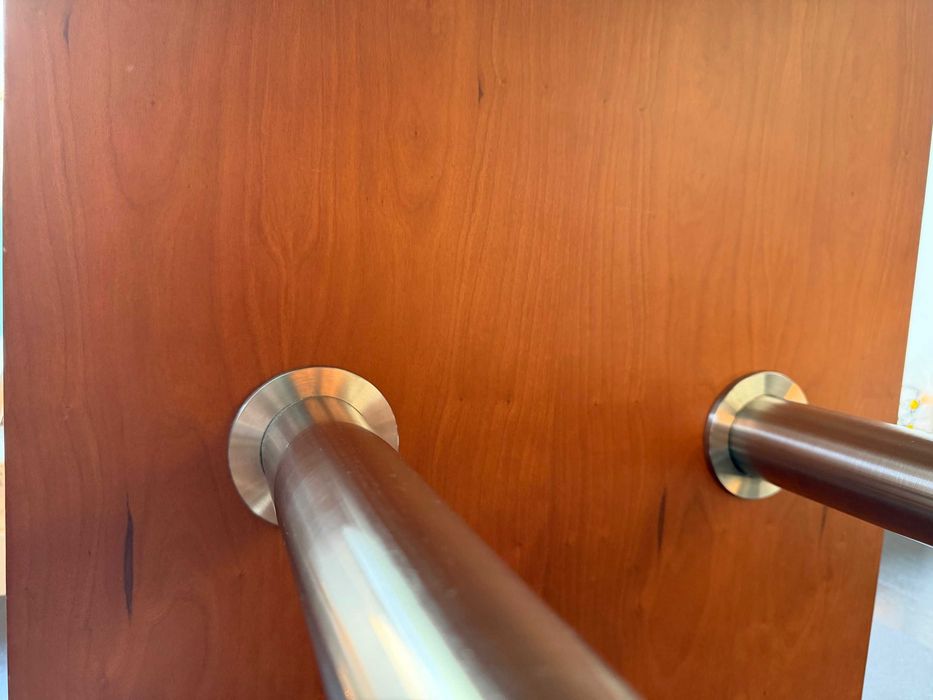 mesa secretária com tampo em vidro temperado