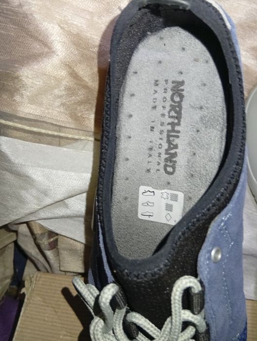 27см Італія Ботинки фірмові не ношені, з біркою,безкоштовно пересилка