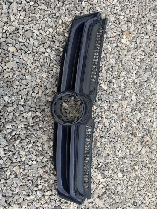 Volkswagen Golf Plus 05-09 GRILL ATRAPA