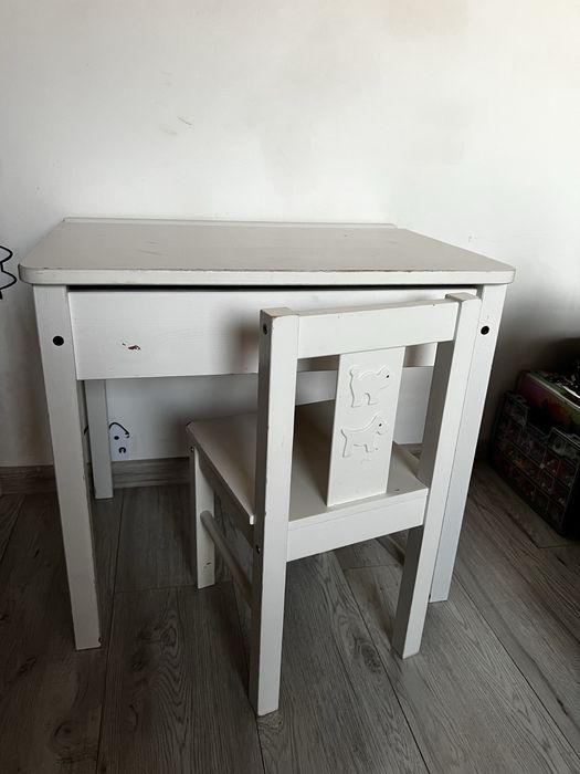 Biurko i krzesło Ikea Sundvik