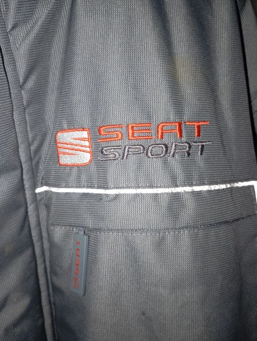 Casaco SEAT Sport oficial em bom estado.