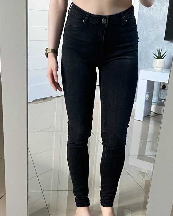 Czarne Spodnie skinny Amisu, New Yorker