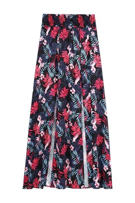 Saia Comprida com Rachas Laterais Acentuadas