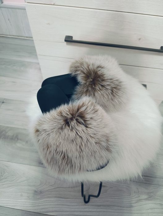 Klapki damskie naturalne futro r.39