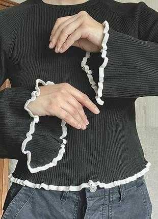 Кофтинка в рубчик з рюшами від zara