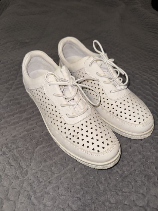 Шкіряні кеди 37 р