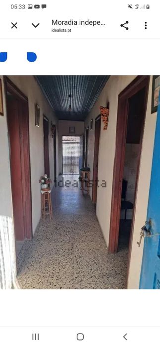 Vende-se Casa com terreno na freguesia de Castro Vicente - Mogadouro.