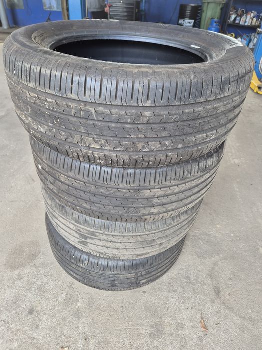 Opony continental 235/55/18