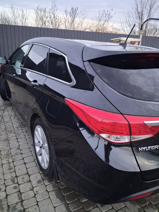 Хюндай  і 40 1,7 crdi 2013 р.в.