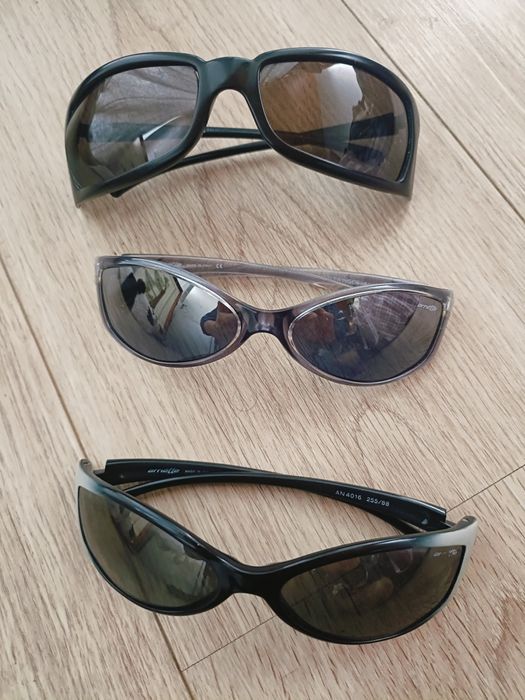 3 óculos de sol arnette