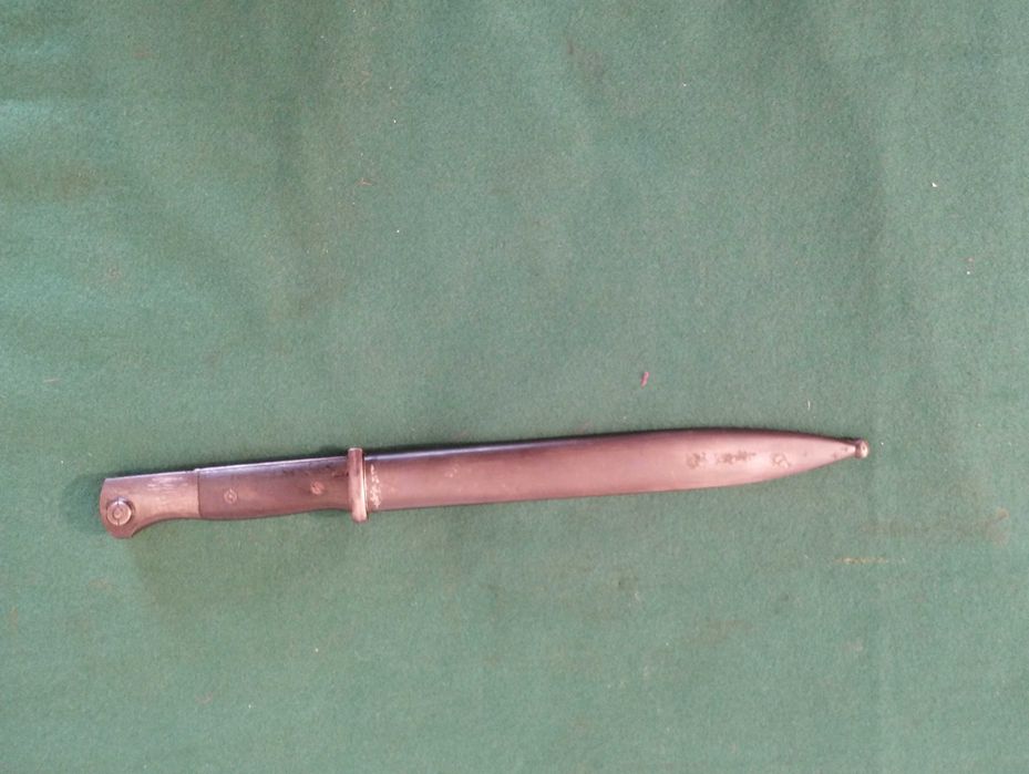 Espada  portuguesa de fabricação alemã para o fuzil Mauser M/37.