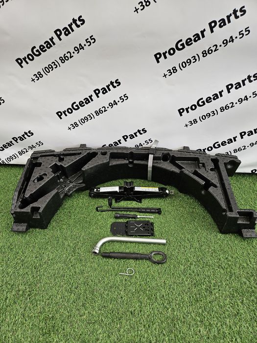 Оригінальний органайзер домкрат ключ Volkswagen Tiguan 2 Allspace Usa