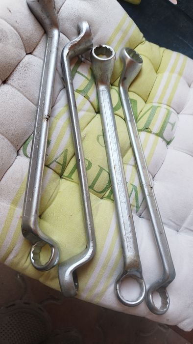 Klucz oczkowy gięty 21/23