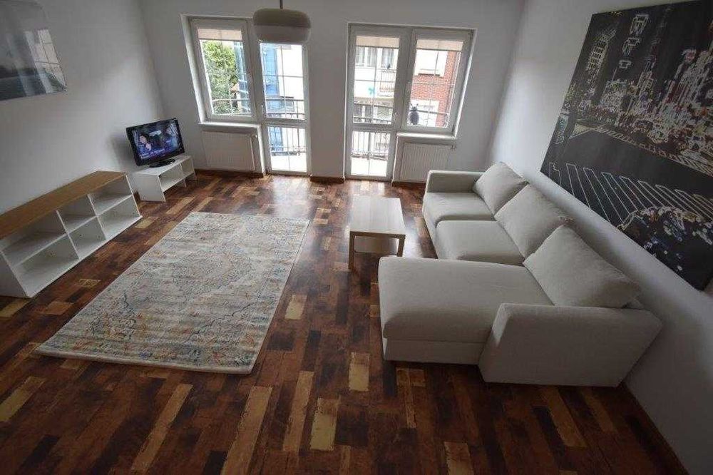 mieszkanie w samym centrum Kołobrzegu do wynajęcia 73 m2 po remoncie nowe meble i sprzęt