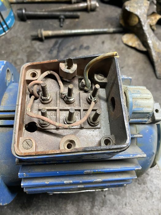 Єл.двигун 250 Вт 1380 об/хв