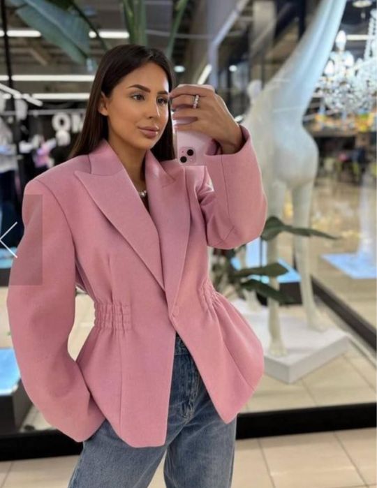 Женский пиджак приталеный