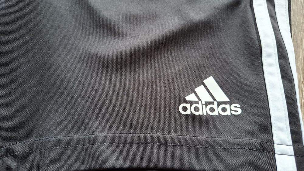 Spodenki chłopięce Adidas 152