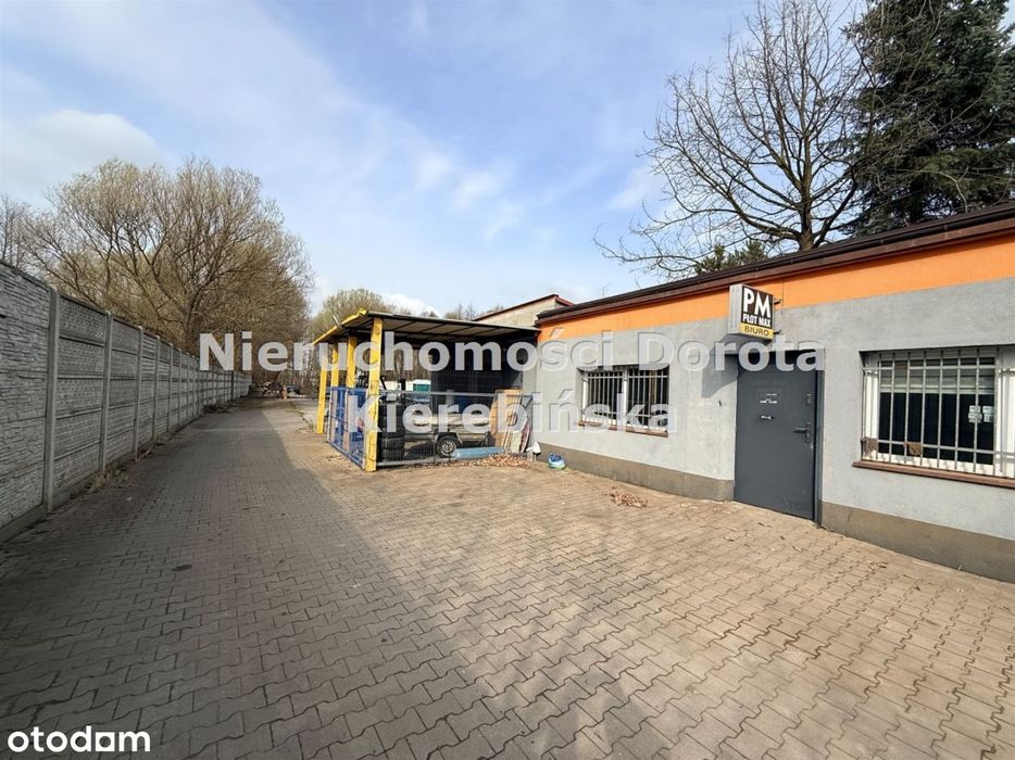 Działka pod działaność z budynkami gospodarczymi.