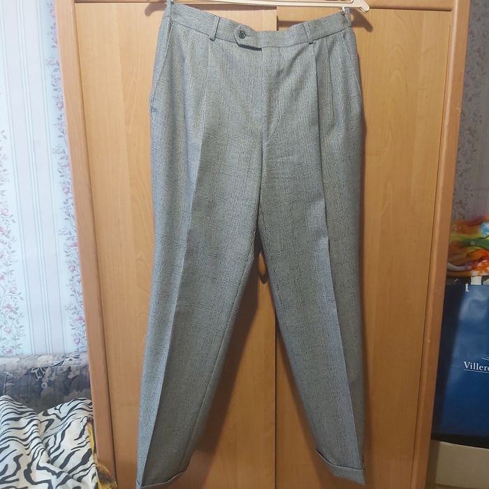 Шикарный костюм BAUMLER-100 % Шерсть