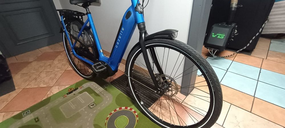 Rower elektryczny Gazelle Grenoble C8 2024 rok