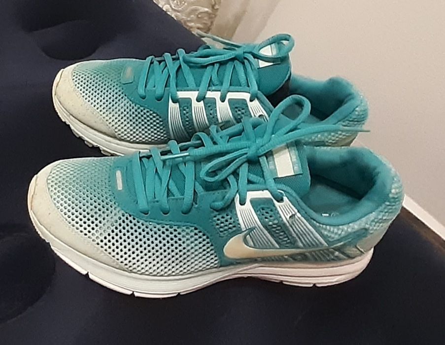 Кросівки Nike ,розмір 39
