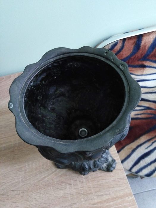 Підставка під гасову лампу