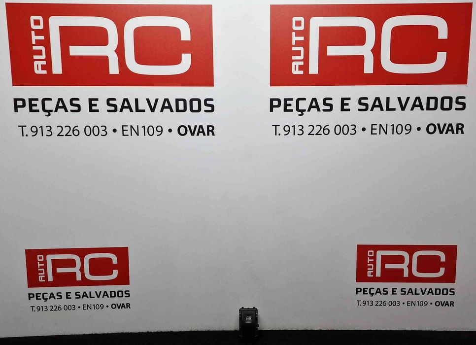 Comando / Botão / Interruptor Vidros Frente Direito 254218614R - RENAULT CLIO IV