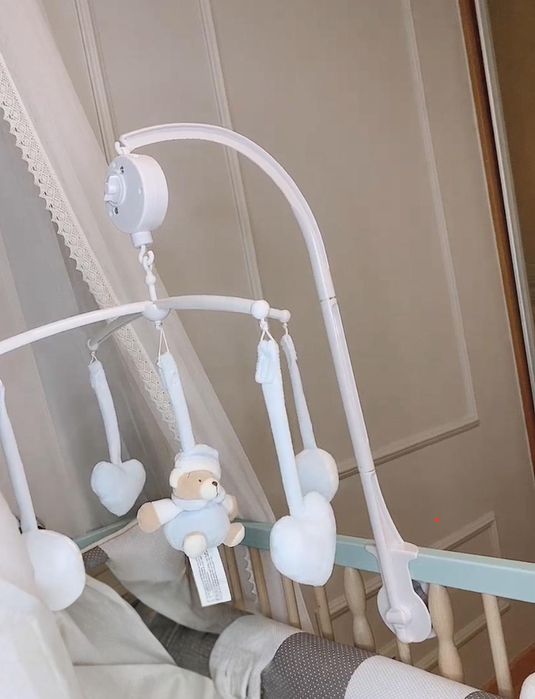 Mobile com musica para berço