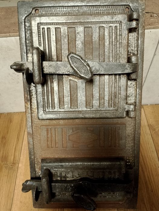 Drzwiczzki żeliwne kuchenne,piecowe