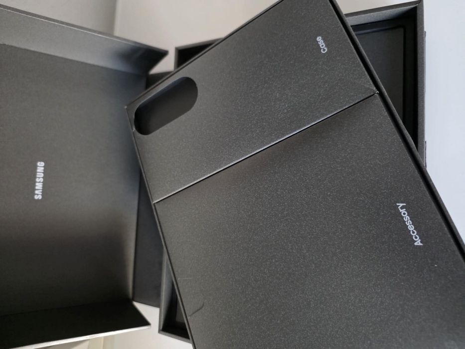 Troco/Vendo Samsung TriFold 16GB/512GB como Novo