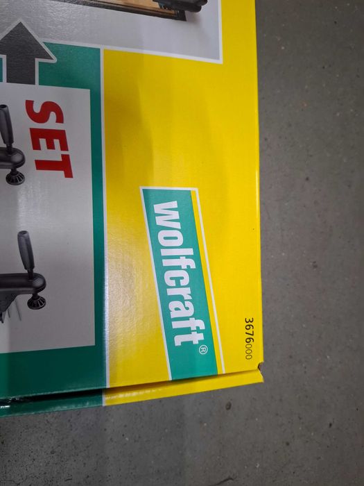 zestaw do montażu futryn drzwiowych