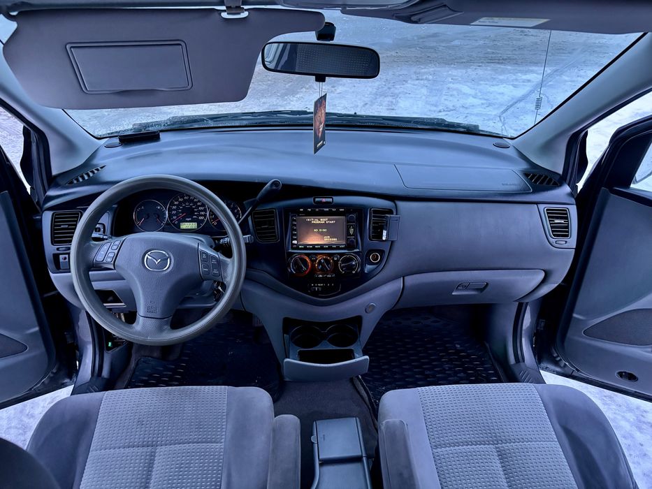 Mazda MPV  6+1  2005 автмат  газ/бенз