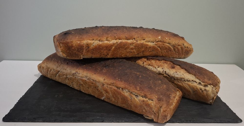 Jaroszowa Szama Chleb pszenny z ziarnami. Bochenek 1 kg