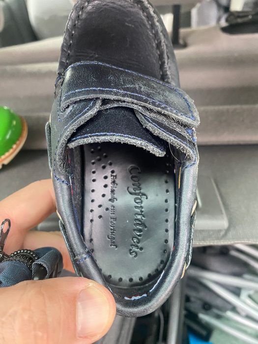 Sapato de vela criança em pele preta