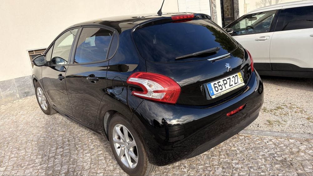 PEUGEOT 208 — 1.4 HDiR