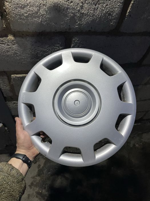 Оригинальные колпаки toyota fvolkswagen  opel r15 r16